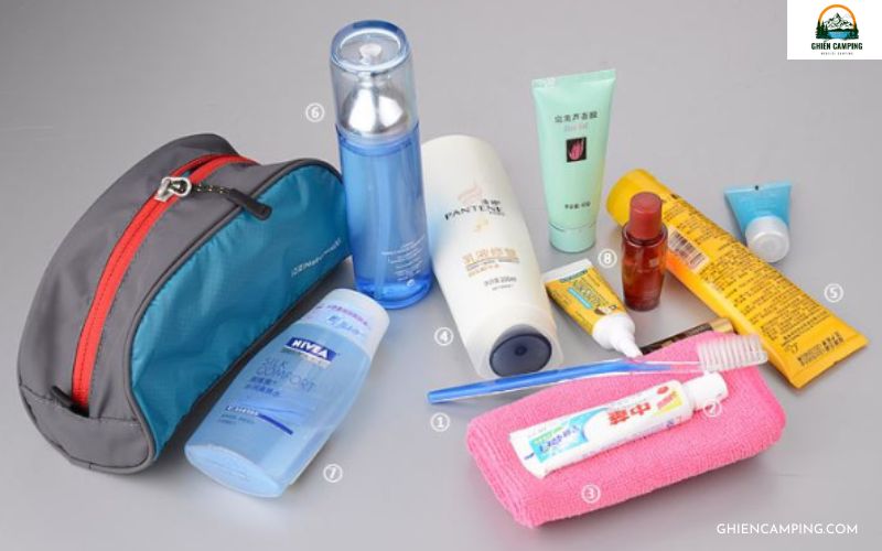 Danh sách những dụng cụ cần có khi đi Glamping 11 Đồ dùng cá nhân và vệ sinh - Dụng cụ cần có khi đi glamping