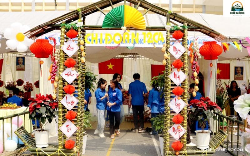 Tổng hợp những mẫu cổng trại đẹp và độc đáo nhất cho ngày hội 22 Mẫu cổng trại đẹp dành cho học sinh, sinh viên