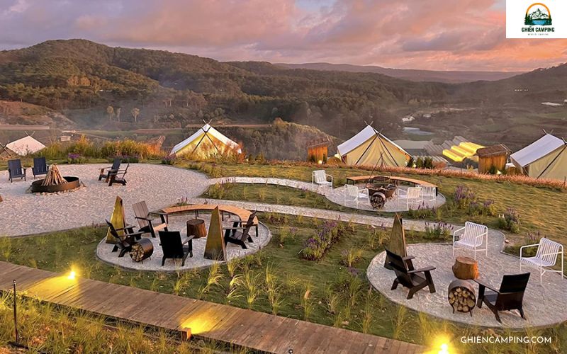 Top những hoạt động giải trí khi cắm trại Glamping đáng thử nhất 7 Khám phá cảnh quang xung quanh khu glamping