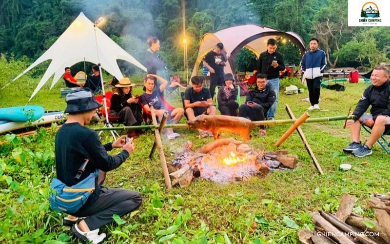 Những cách xử lý chấn thương khi cắm trại mà bạn cần biết 12 Mang quần áo bảo hộ phù hợp để tránh các chấn thương khi cắm trại